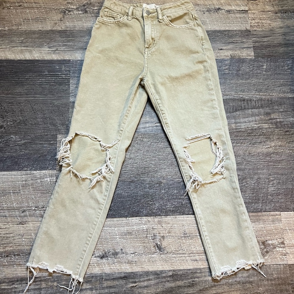 ❌sold❌ khaki colored cropped mom jeans